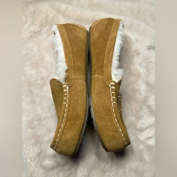 Ugg slipper shoe Womens Size 7 - Picture 2 of 5